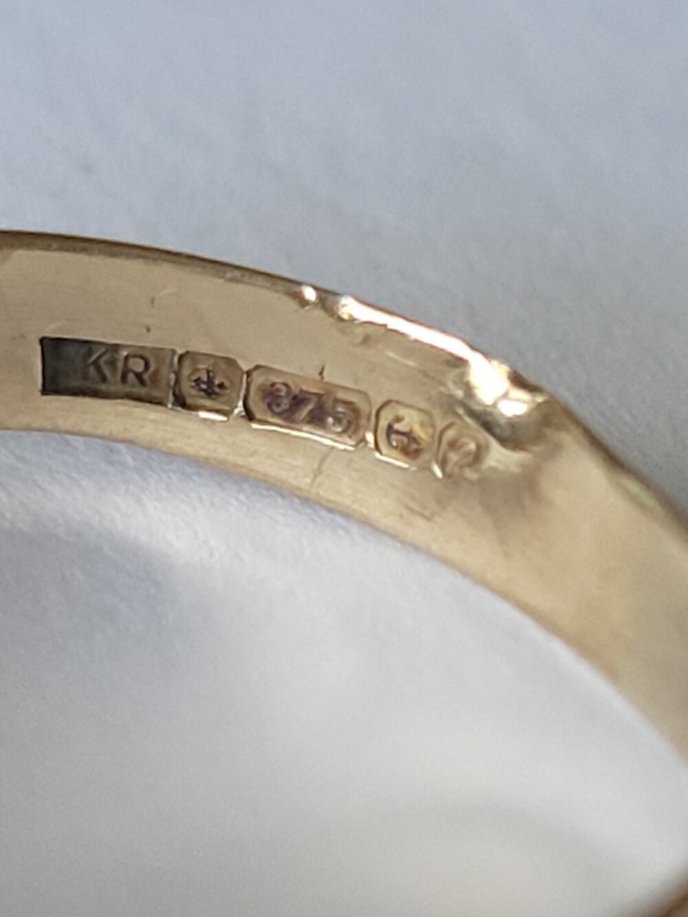 Vintage English Gold Diamond Ring 1985 Birmingham - Picture 13 of 14
